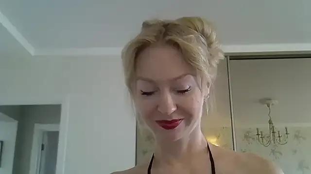 ZarinaSwift on StripChat