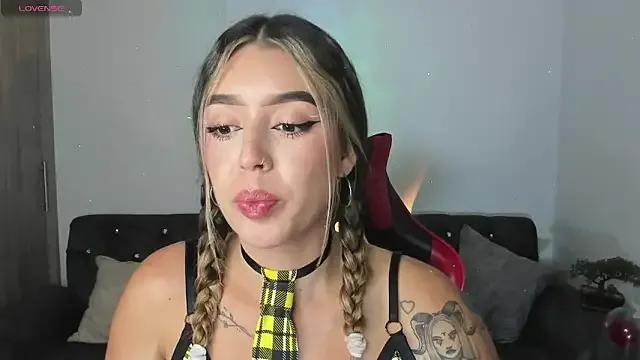 zoee_jackson on StripChat 